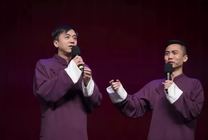 42岁的广州演员吴海杰,戏里是毛琳的丈夫,现实中是陈坚雄的师弟