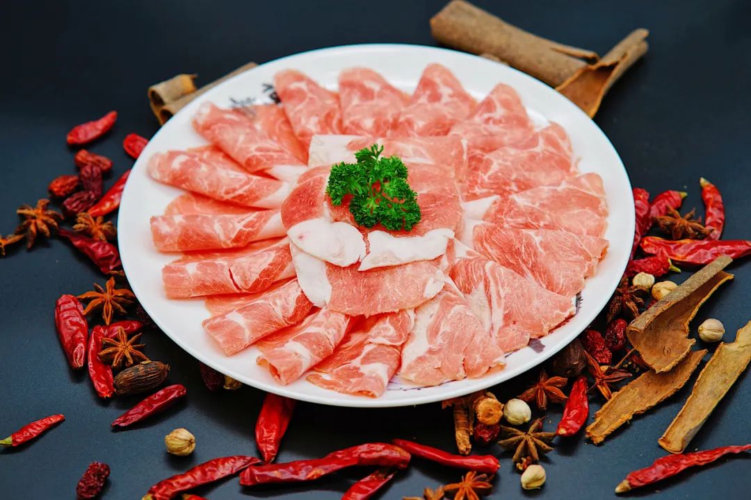 胜利街的井宫格老火锅带你开启美味火锅之旅~8荤8素套餐