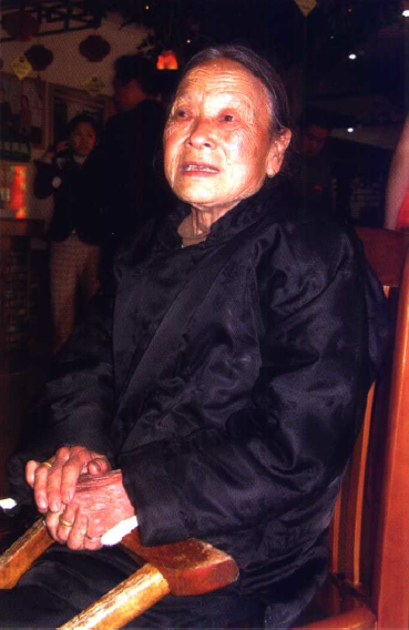                李凤兰