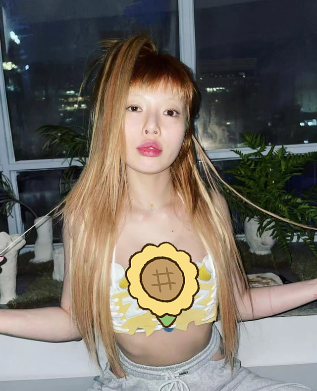 韩星泫雅泼水节演出惹非议,着装太过暴露,舞蹈动作尺度太大