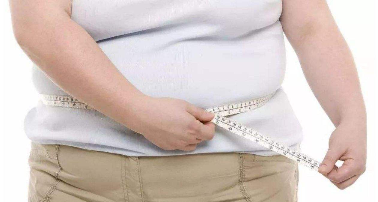 腹部赘肉太难减,可能是顽固脂肪捣鬼,4个方法或能让你快速变瘦