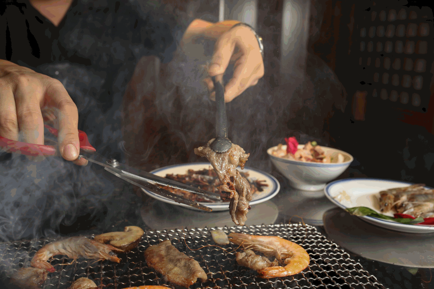 爱吃肉的人和从不吃肉的人,哪个更健康?医生把实话告诉你