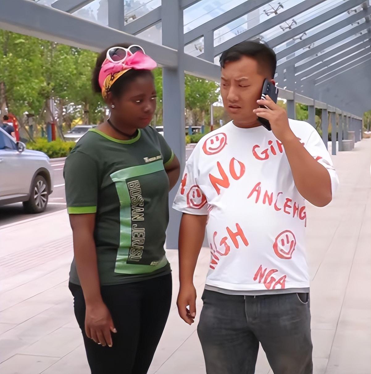 不要一分彩礼,干活不输男人!河南小伙直言:这非洲媳妇娶得值!