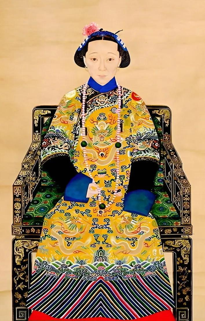 清朝历代皇后画像:富察氏最美,钮祜禄氏最吓人