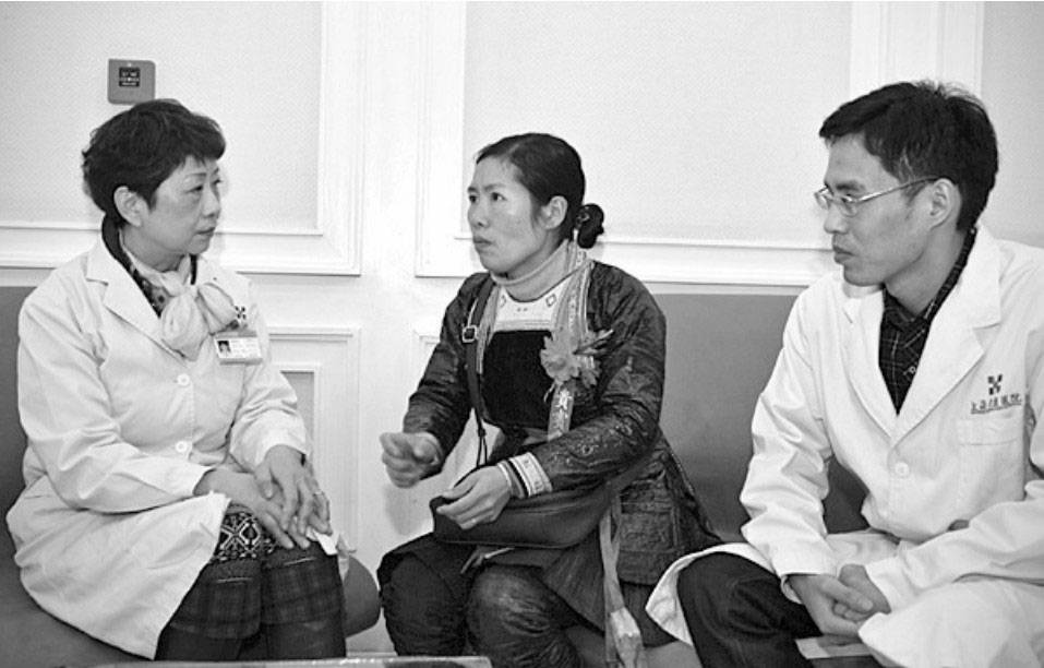 赤脚医生李春燕:2000年嫁到大塘,为给人治病,她变卖了家中一切