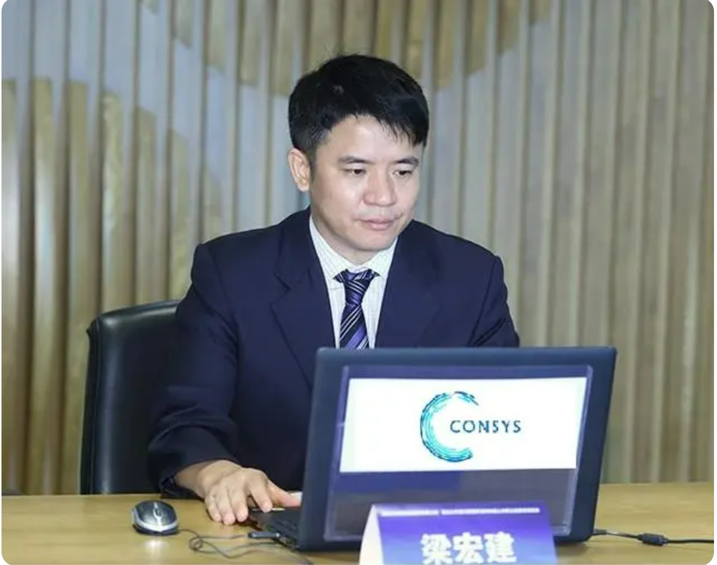 四川乐山走出3位富豪,1人是首富,1人曾是小学老师,1人广东发家