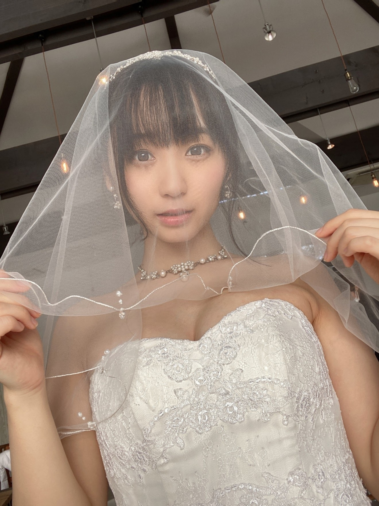 女神伊织萌婚纱写真情商高的我直接喊嗨老婆