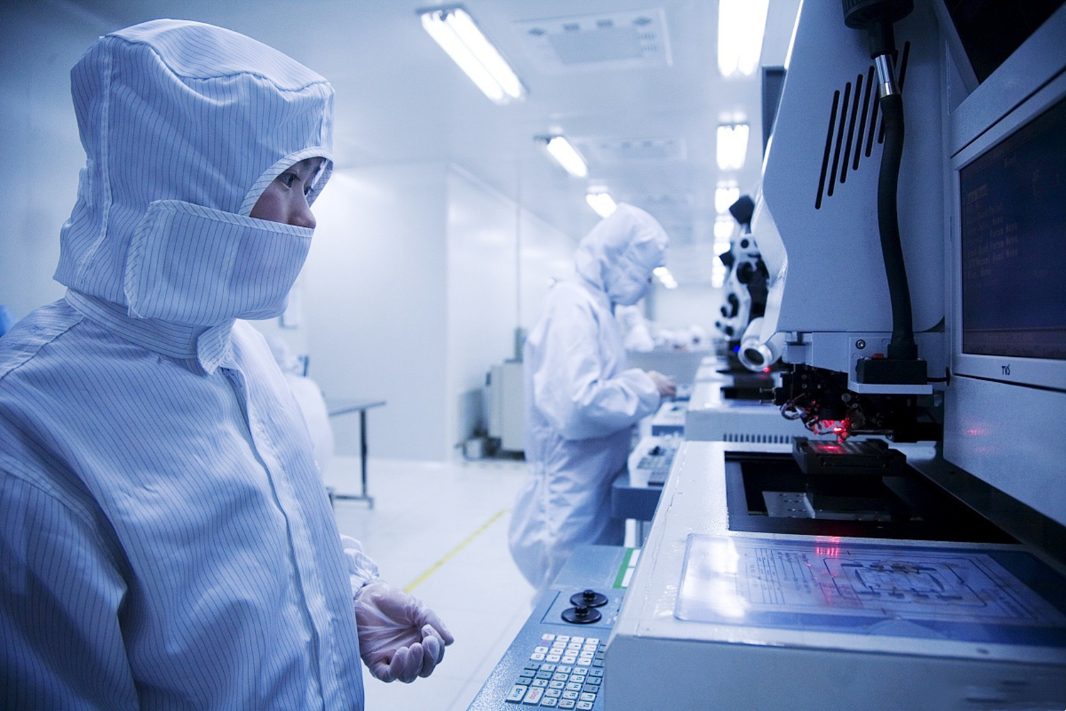 芯片短缺问题得以缓解?国产光刻机踏出关键一步