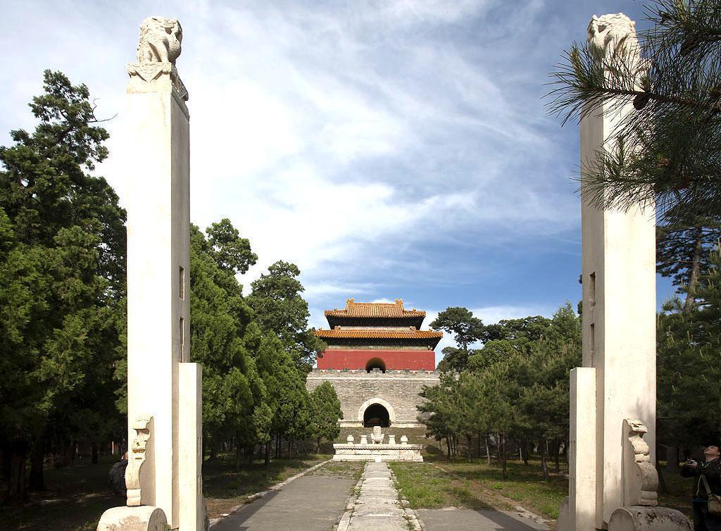 蜘蛛穴,横龙斜落,十三陵之德陵