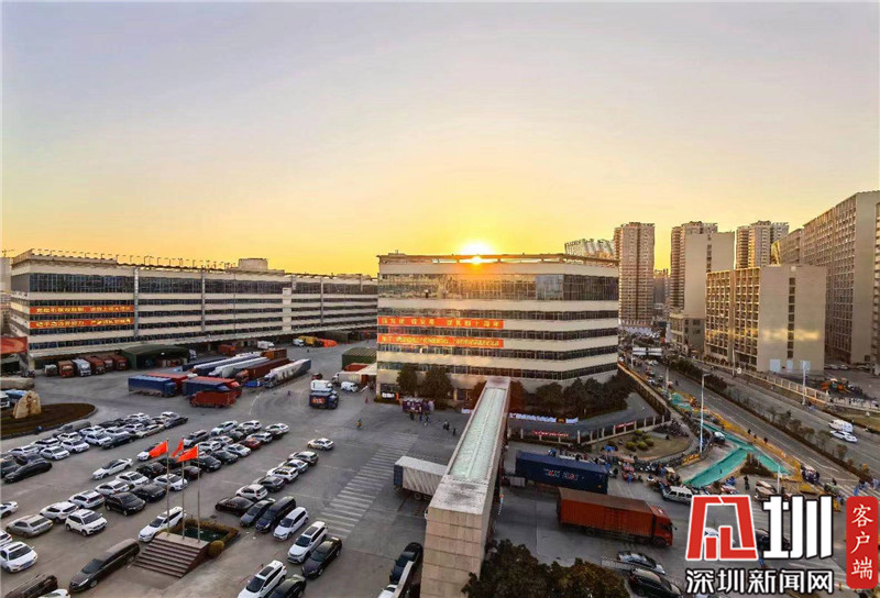 发红包,饭堂"不打烊" 南湾街道"政企联手"请职工留深过年_深圳新闻网