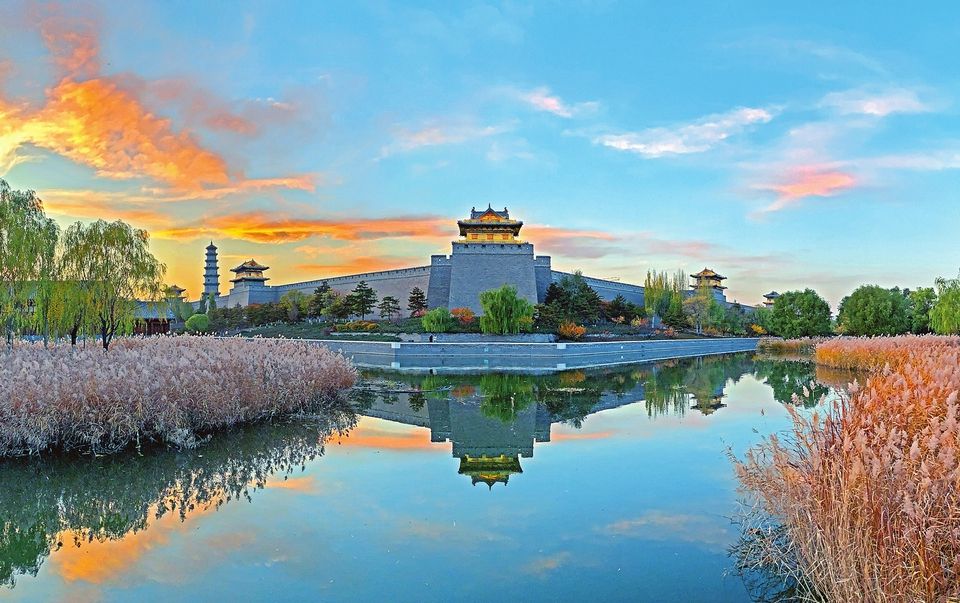 大同市东城墙带状公园:落日晚霞 景色如画