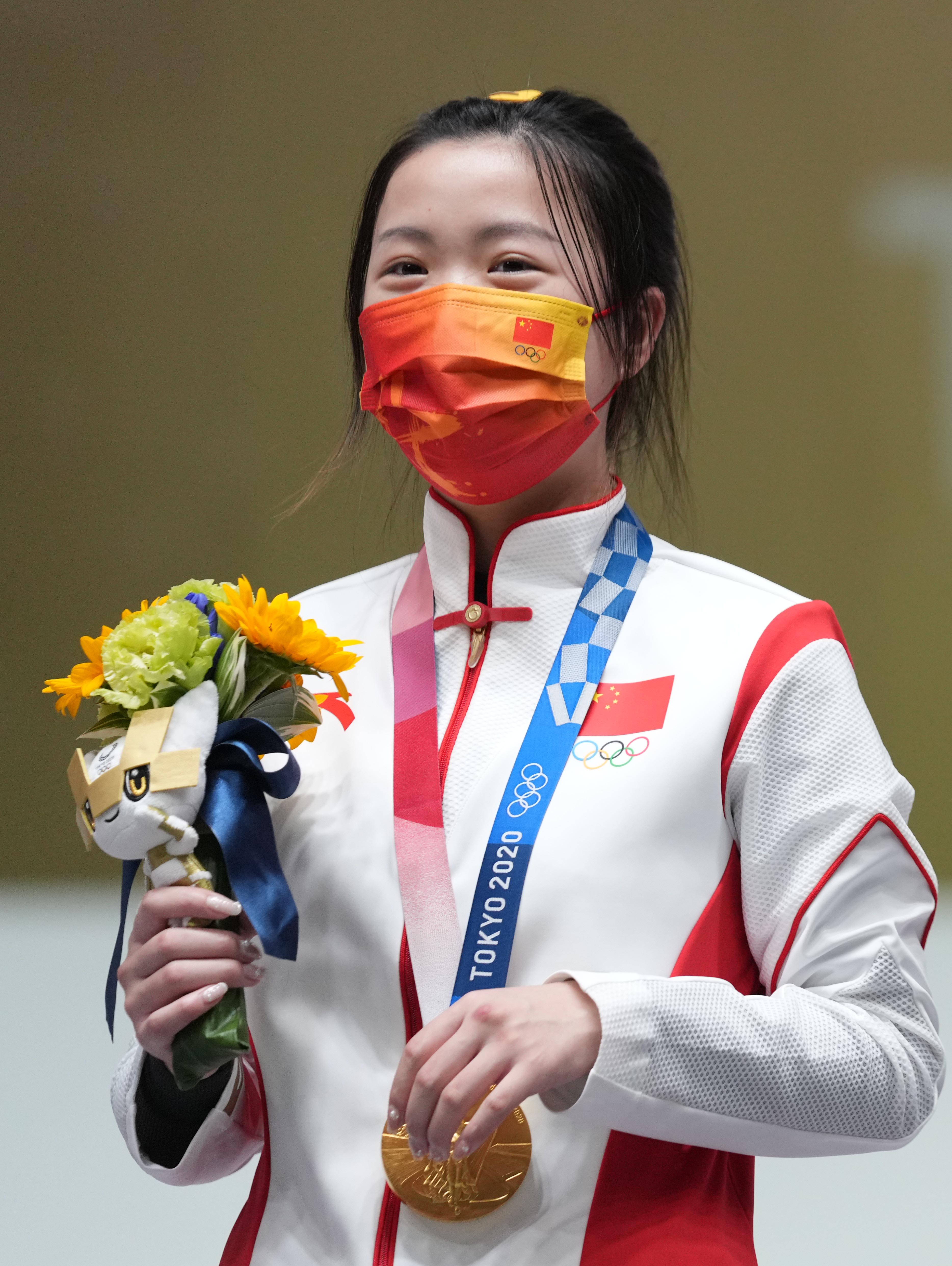 射击——女子10米气步枪:杨倩夺得东京奥运会首枚金牌(3)