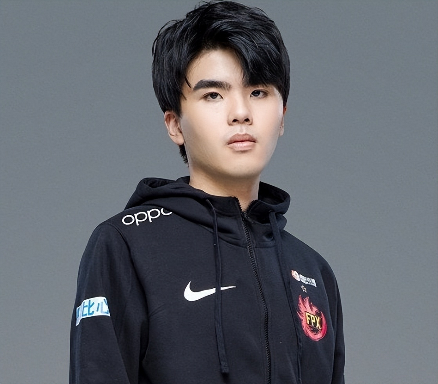 fpx的林炜翔不再续约,theshy去留问题未定,左手加盟blg,edg教练厂长