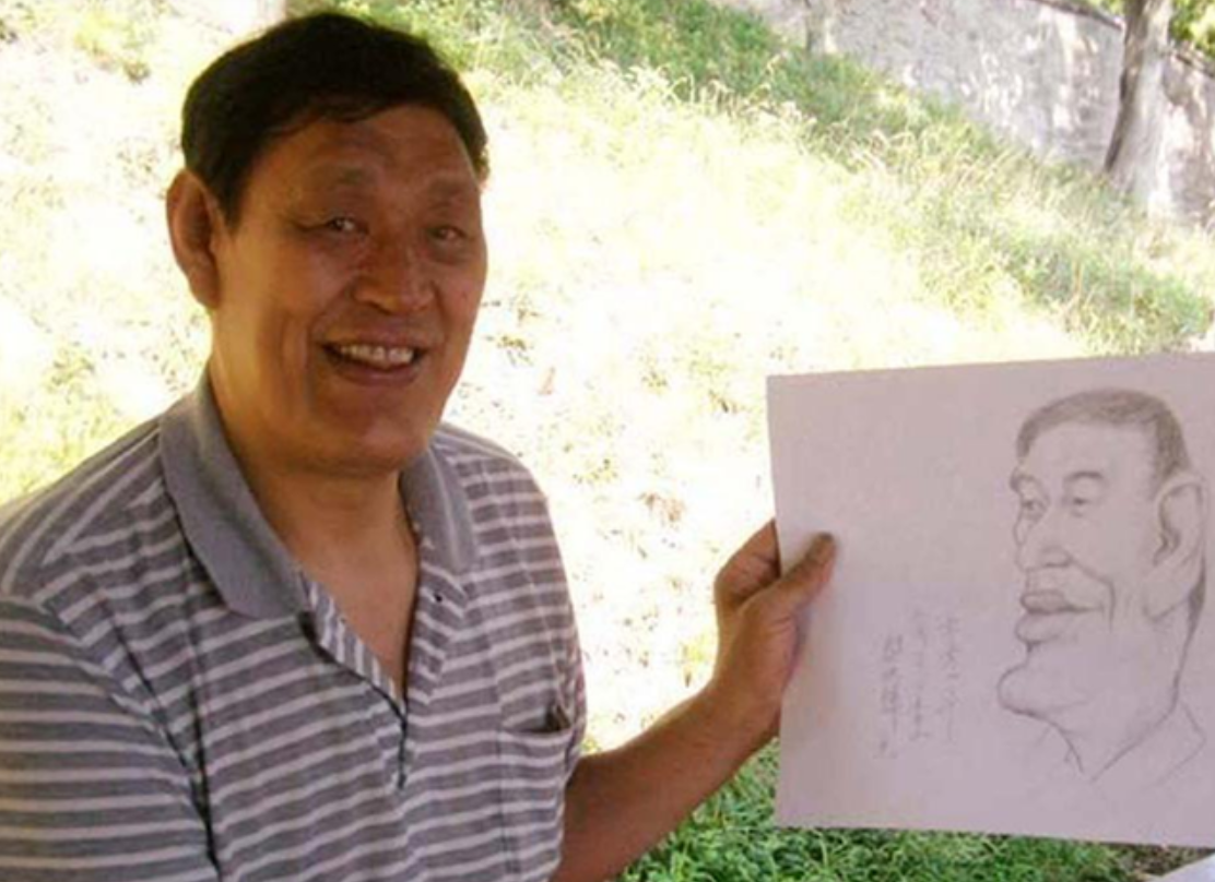 2米28男篮名宿穆铁柱逝世15年,他的妻子和一双儿女现状如何了?