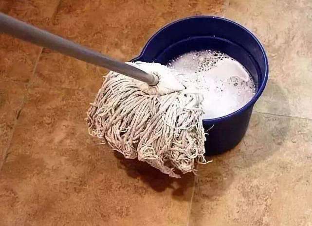 拖地时水里加点它,地板干净清香不留灰,省力气又干净!太实用了