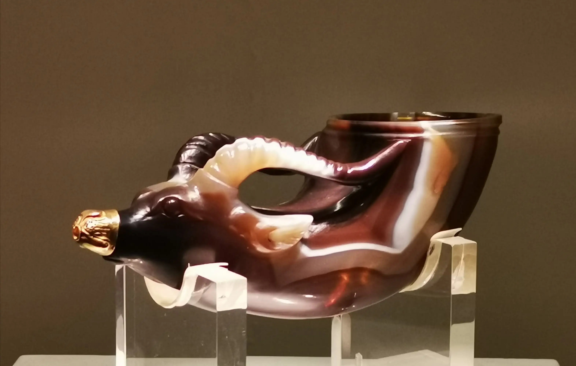 唐兽首玛瑙杯:唐代皇帝御用酒具,其实来源于西方?