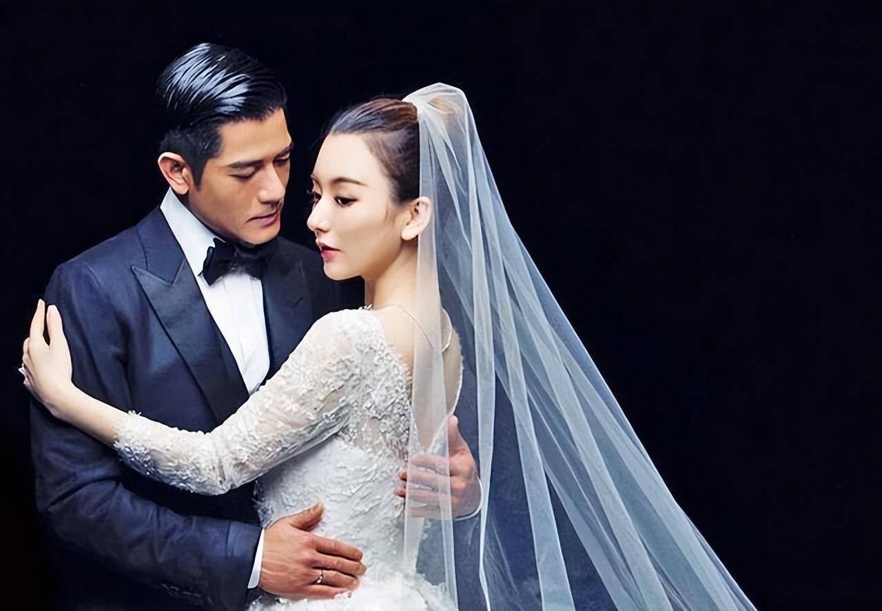 熊黛林被评没方媛嫁得好,郭可颂不能帮拼事业,生娃仍要打工赚钱