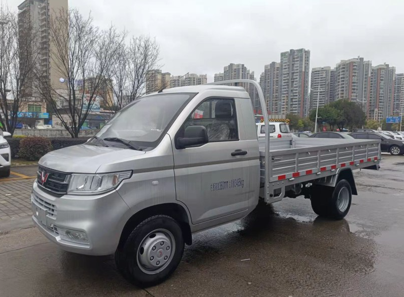 漫漫创业路,喜提五菱荣光新卡双后轮,又是一个"拉货小王子"