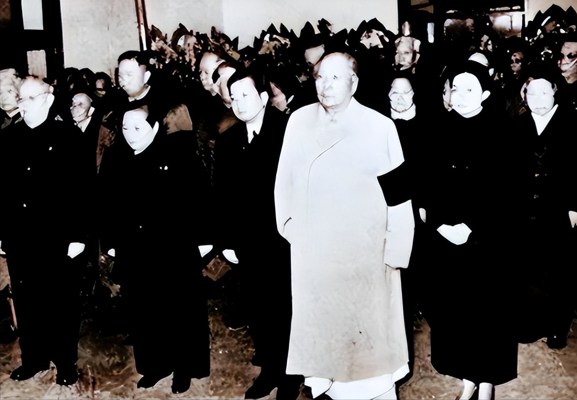 1972年，陈毅追悼会上，一老人送来挽联，毛主席看到后特意嘱咐 -6parkbbs.com