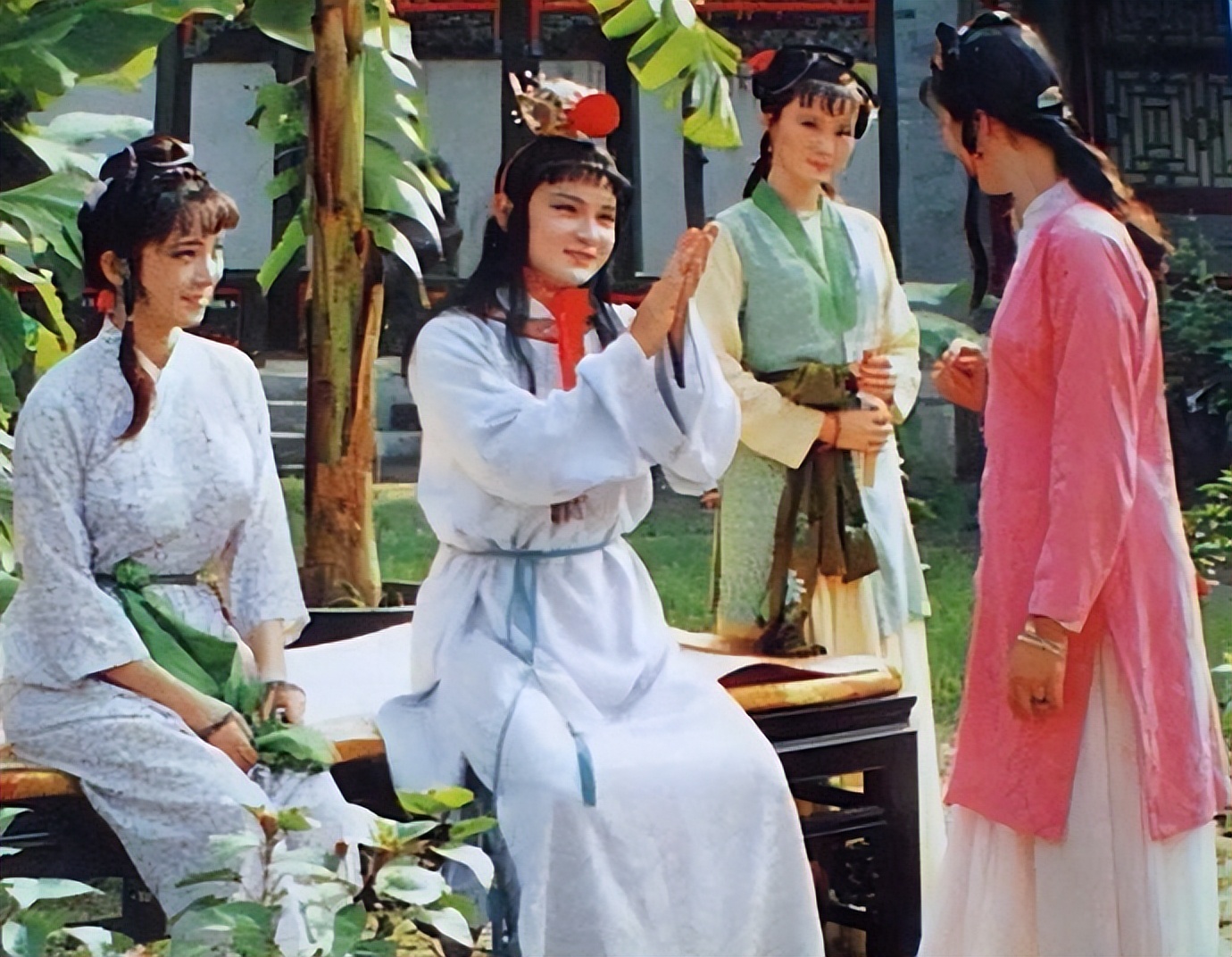 碧痕也和贾宝玉偷试过,为何后来却被贾宝玉漠视了?