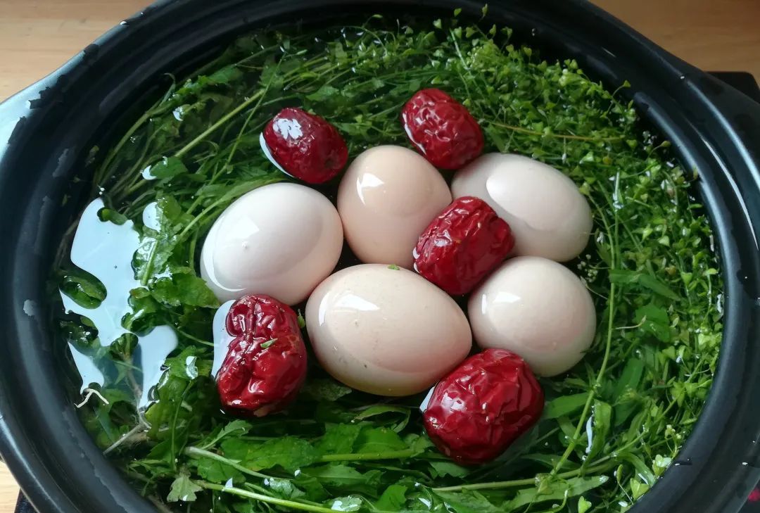 荠菜煮鸡蛋能治头痛吗?提醒:荠菜煮鸡蛋,或会对身体有5大好处