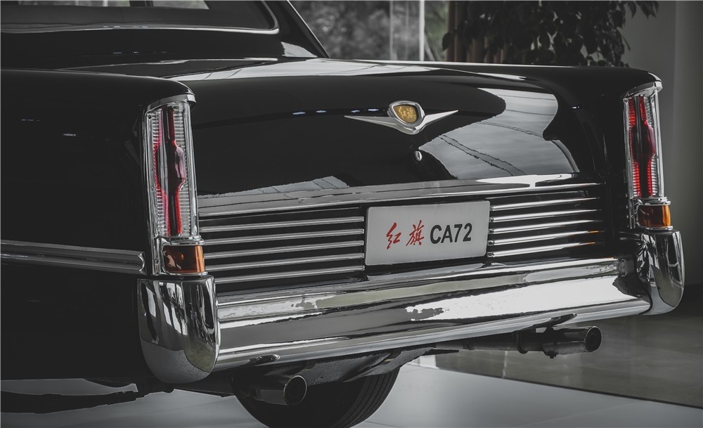 共和国之光!实拍我国第一台阅兵车红旗ca72