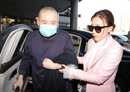 刘銮雄女儿刘秀盈晒芭蕾舞照大方表白:我爱我的爸爸