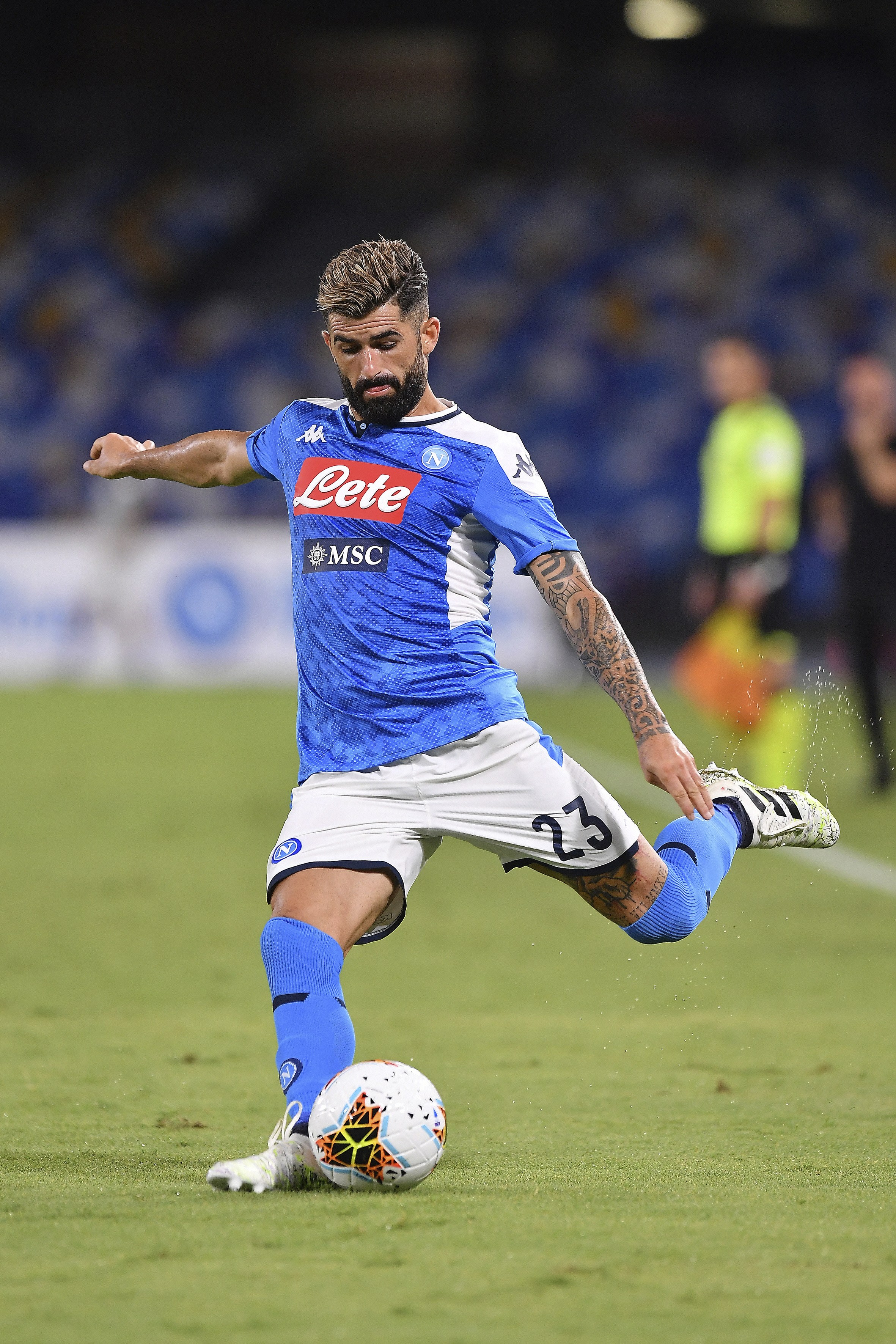 足球——意甲:那不勒斯胜萨索洛