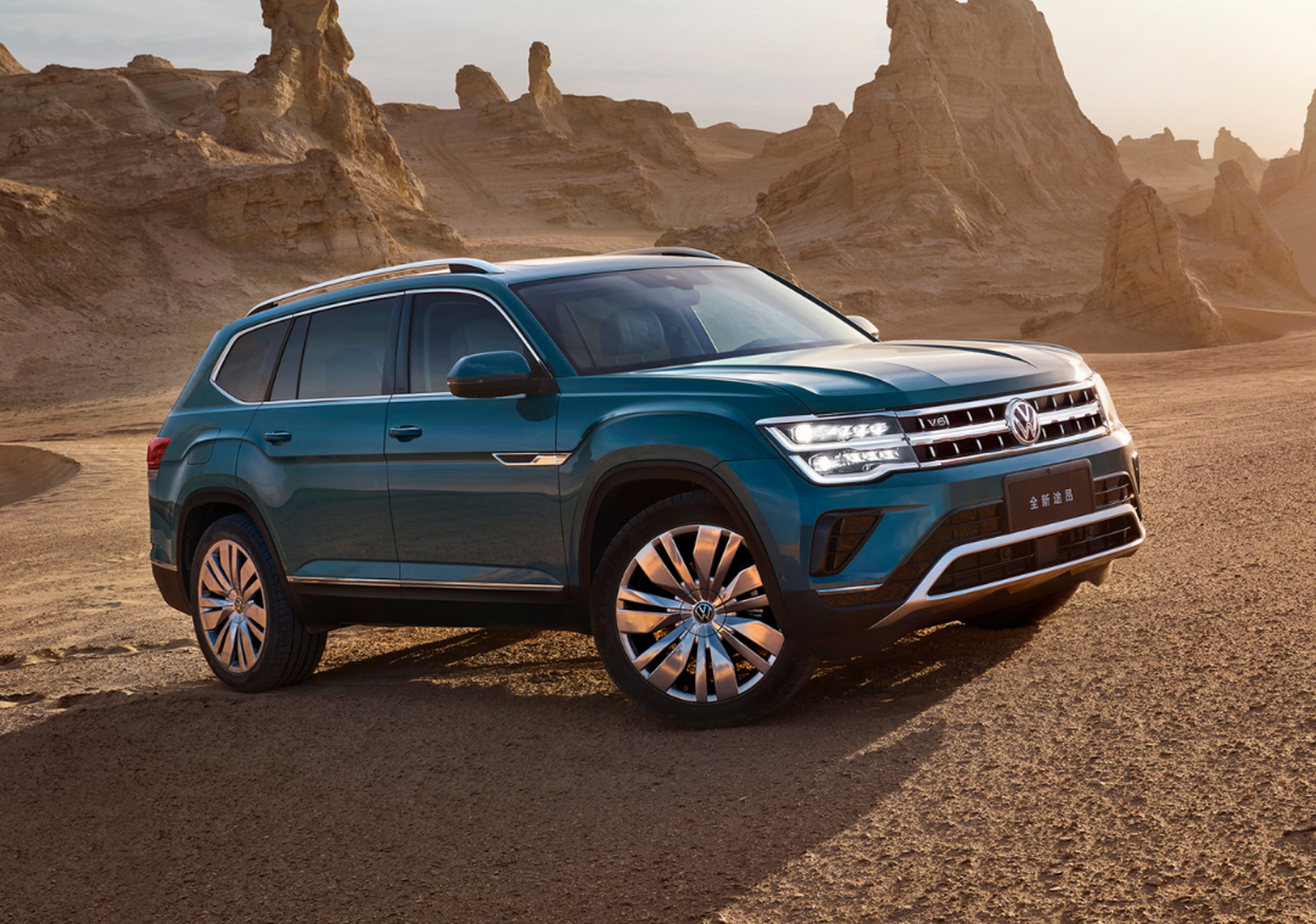 随着二孩政策放开  家庭人口增多  大空间的三排suv车型成为选择热门 