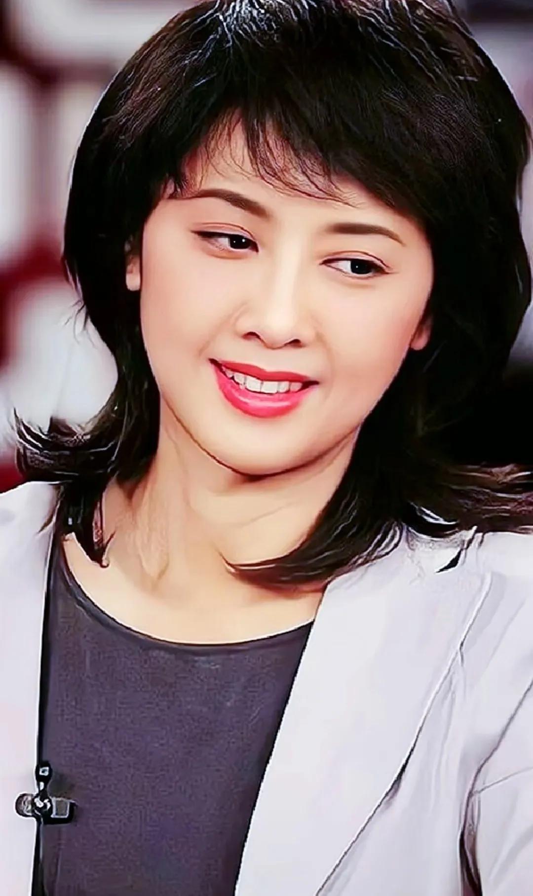 朱琳壁纸,朱琳就是最美的女儿国国王