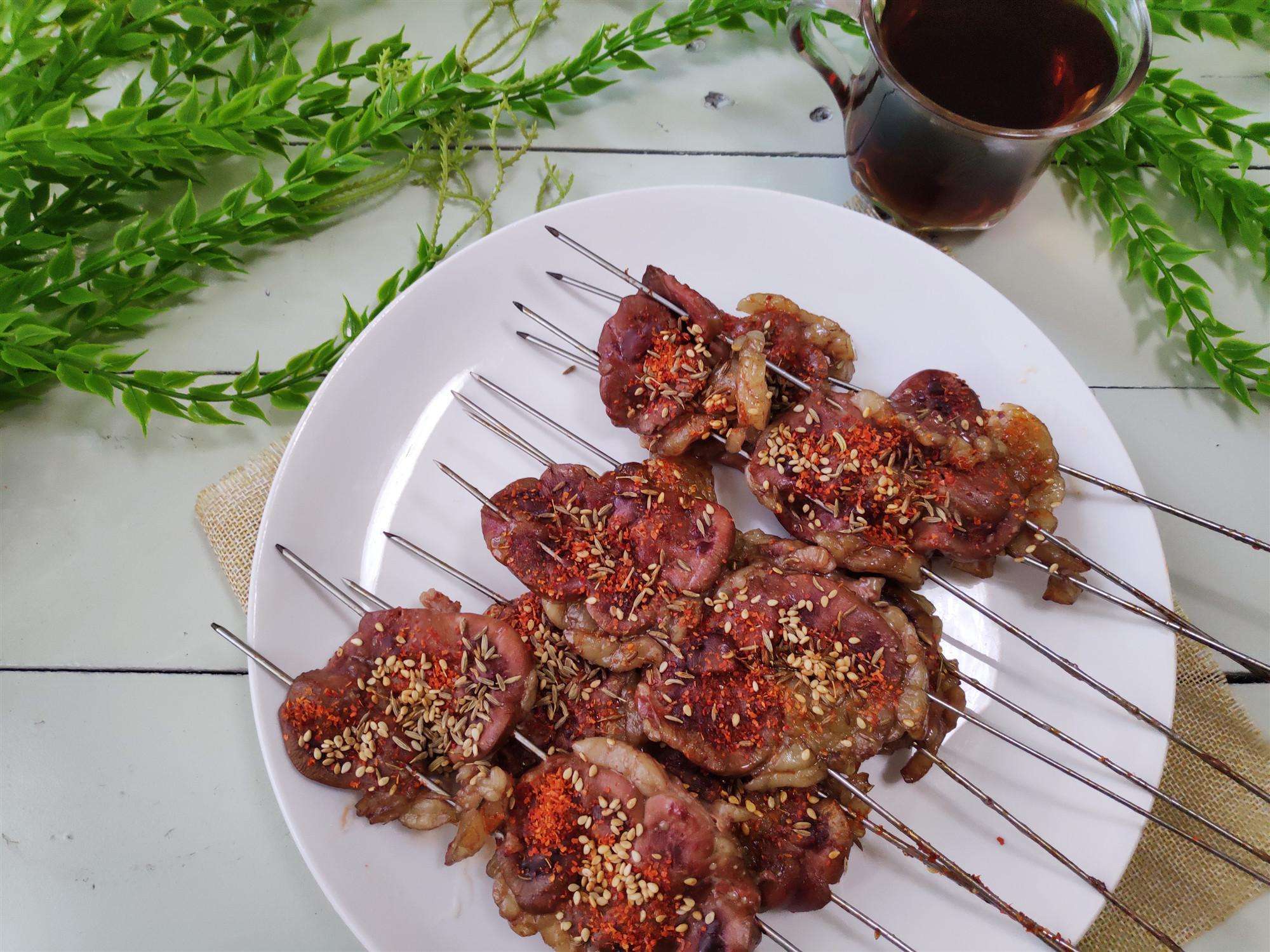 男人吃腰子能养肾?提醒:真正补肾的是这4物,男性平时要多吃