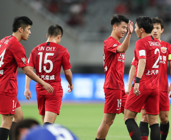 上港队11.5分领先申花,中超冠军悬念解开,夺冠临近!