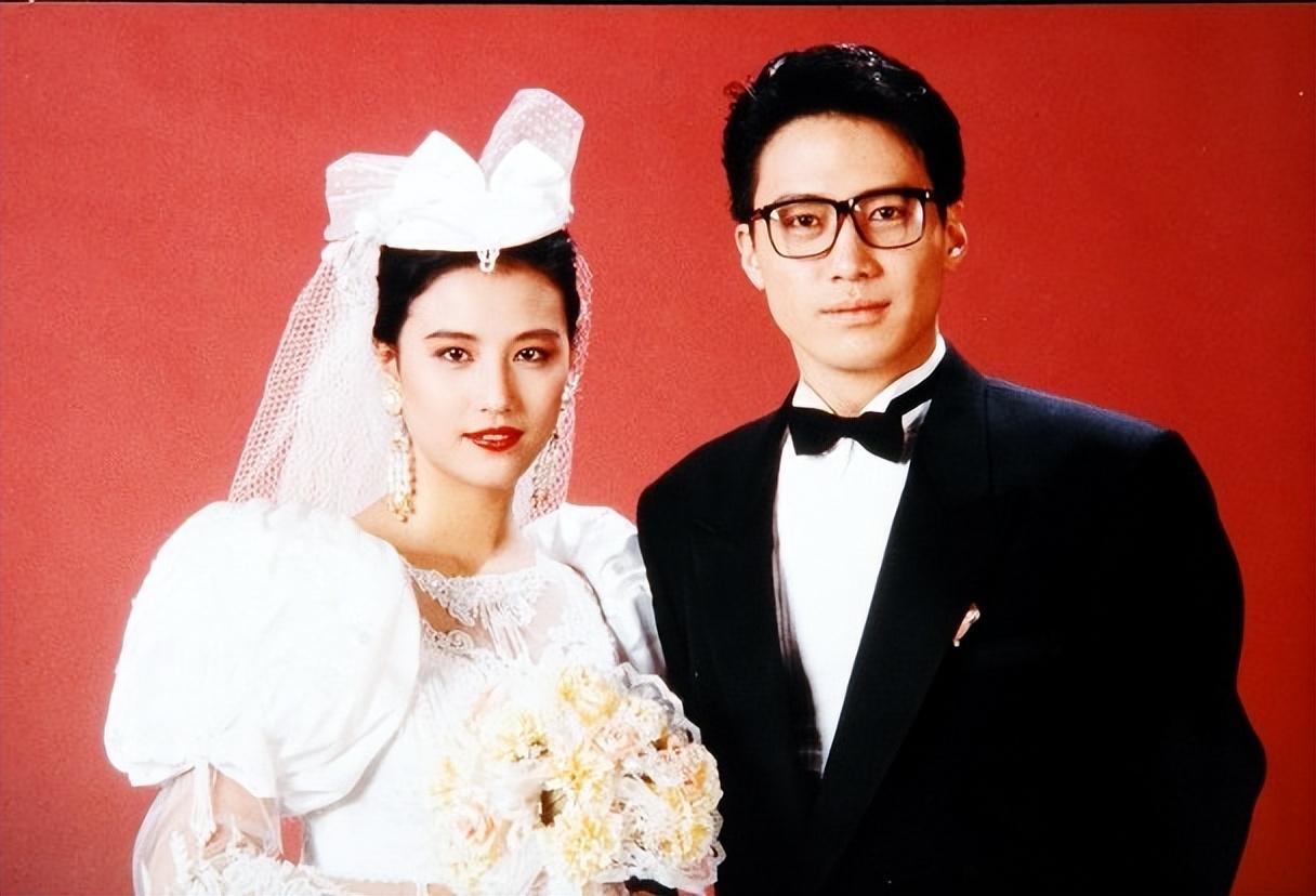 黄日华自曝是周海媚干哥哥,谈"妹妹"猝逝,揭对方脸部常现红斑