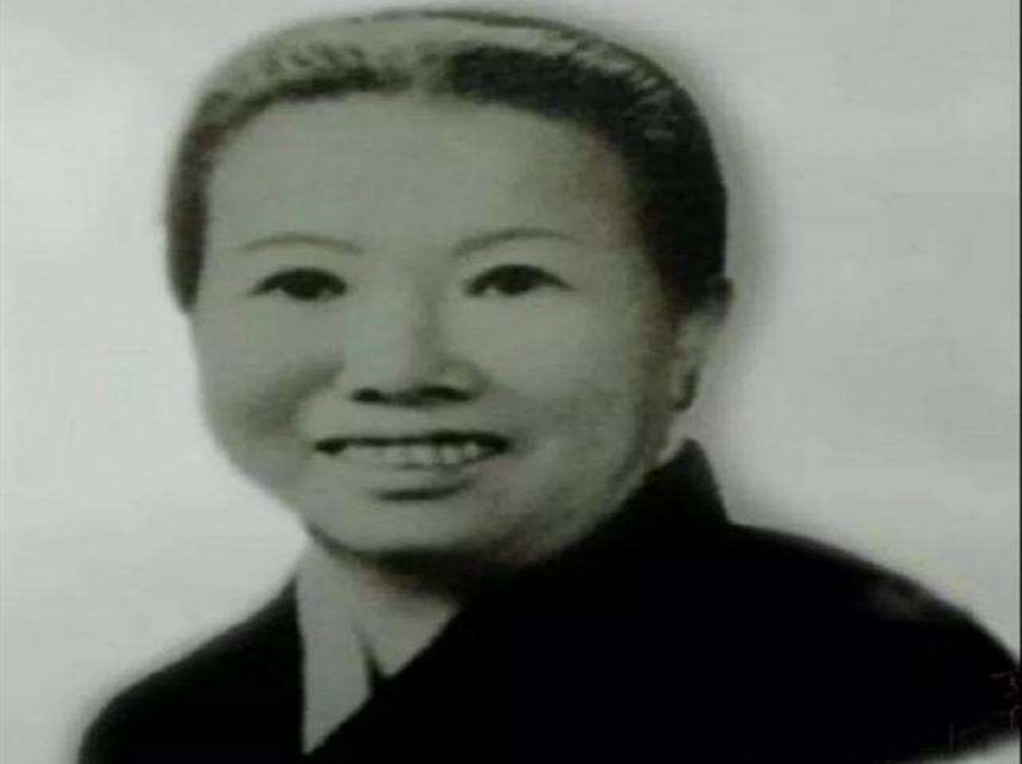 军事顾问李德,在华期间共娶了两任妻子,她们结局是什么样的?