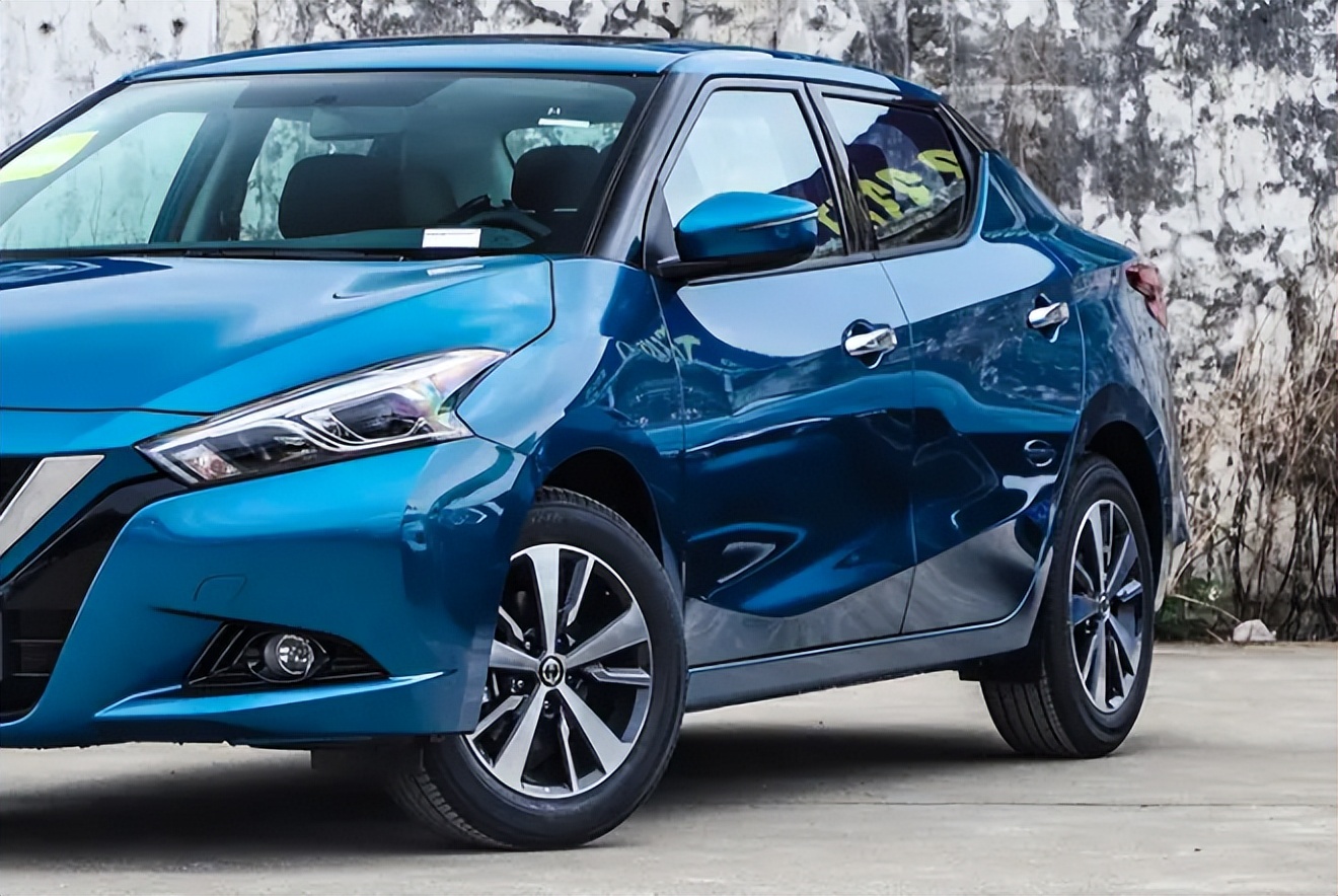 7年还卖15万起,现在二手车降到4.8万,蓝鸟可以考虑吗?