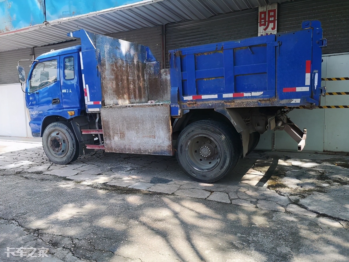 在广州开蓝牌小自卸车怎么样?司机:挣点钱太难了