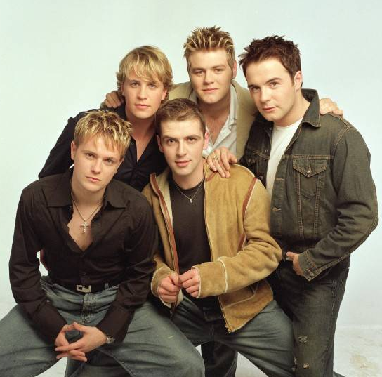 西城男孩首场线上直播演唱会,观看人数超过千万,你有什么感触?