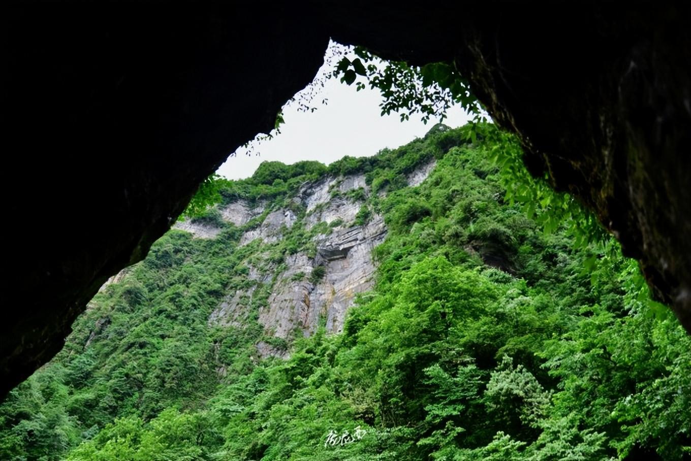 九十九道拐,峨眉山的天梯