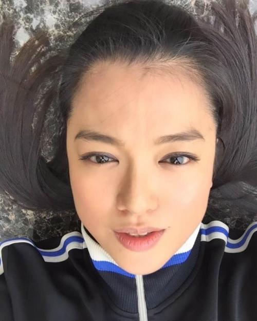 tvb港姐冠军"小棠菜"因病退出演艺圈,如今成灵异栏目编辑