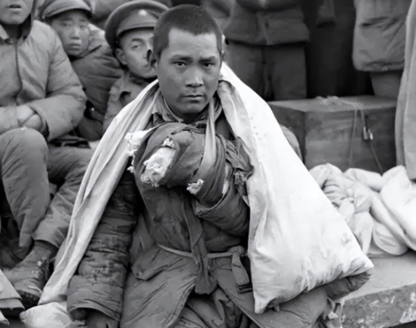 长春起义后,60军官兵回忆:9岁之前不管天多冷,一直光着屁股