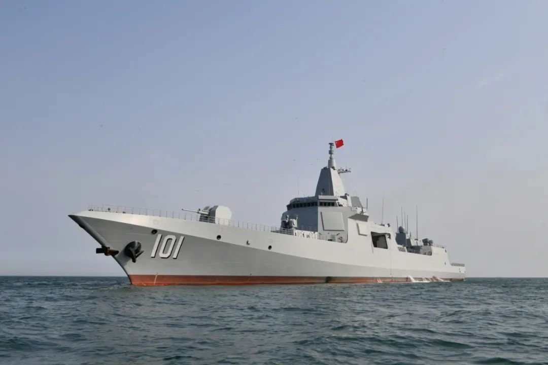 南昌舰的舰长究竟是什么军衔?