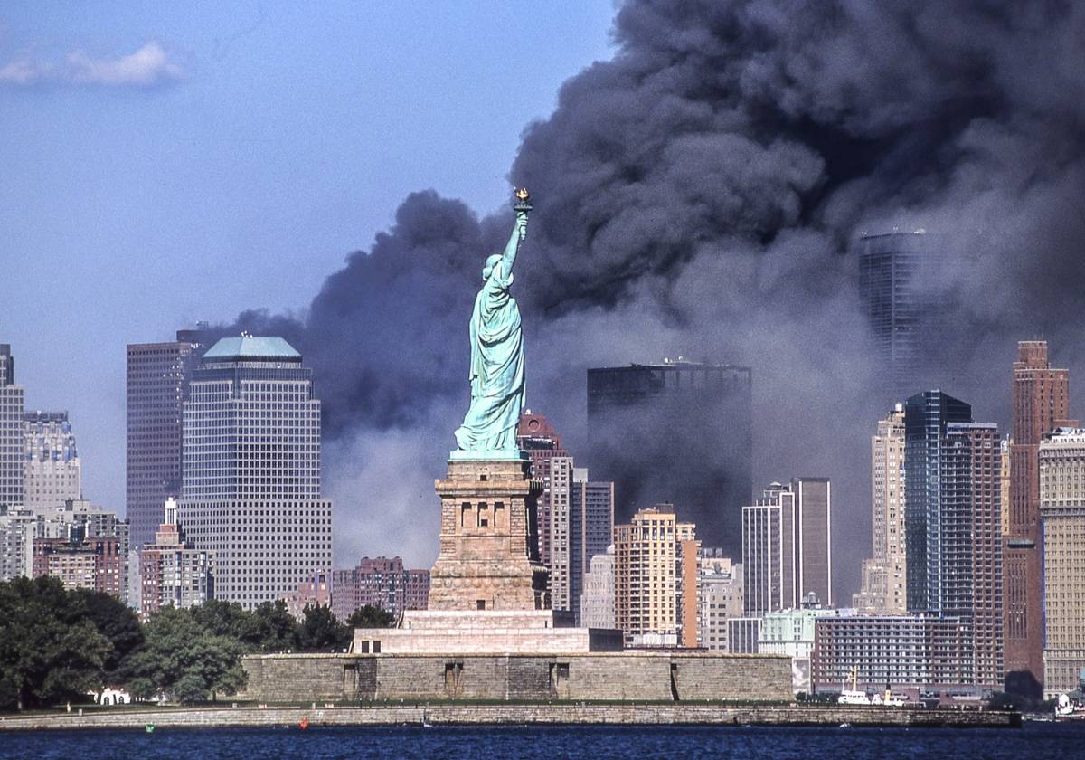 如果穿越回911事件前两小时的双子塔,该怎么做才能救下更多人?