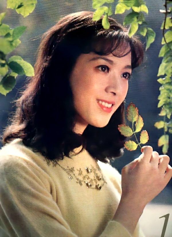 看了龚雪年轻时的照片,才发现:80年代的中国美女,到底有多惊艳