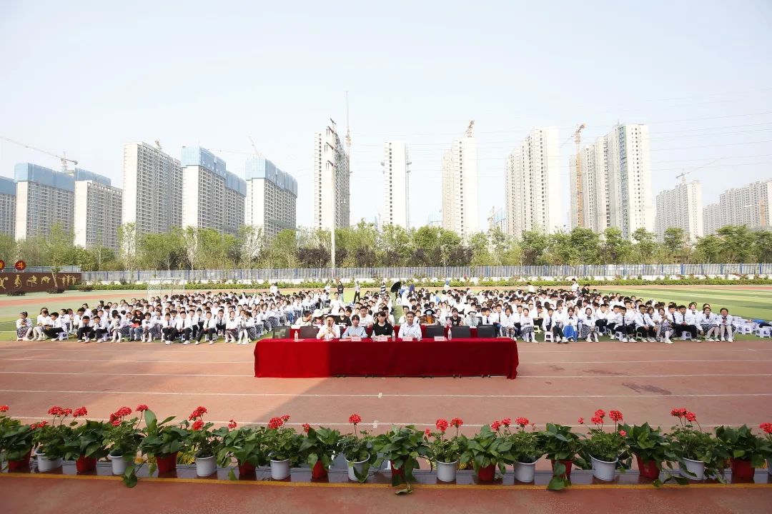 逐梦新时代 一起向未来——咸阳市高新一中举办第九届歌咏比赛