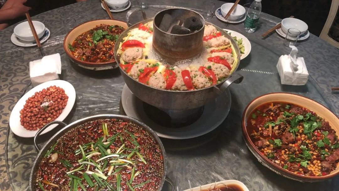 百度爱采购首页 商品专题_土作为一道传统的宜宾美食 土火锅的吃法也