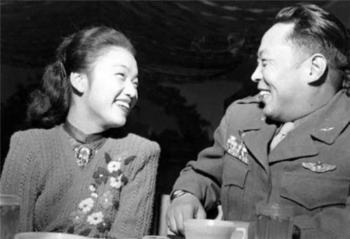 莫秀英:婚后不孕遭抛弃,改嫁后连生11个,从小妾逆袭成军阀太太
