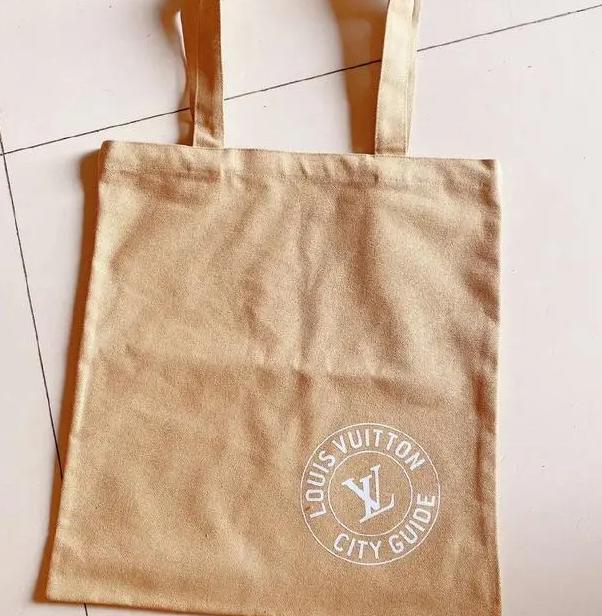 花580元买lv帆布袋,真的又蠢又穷又虚荣吗?
