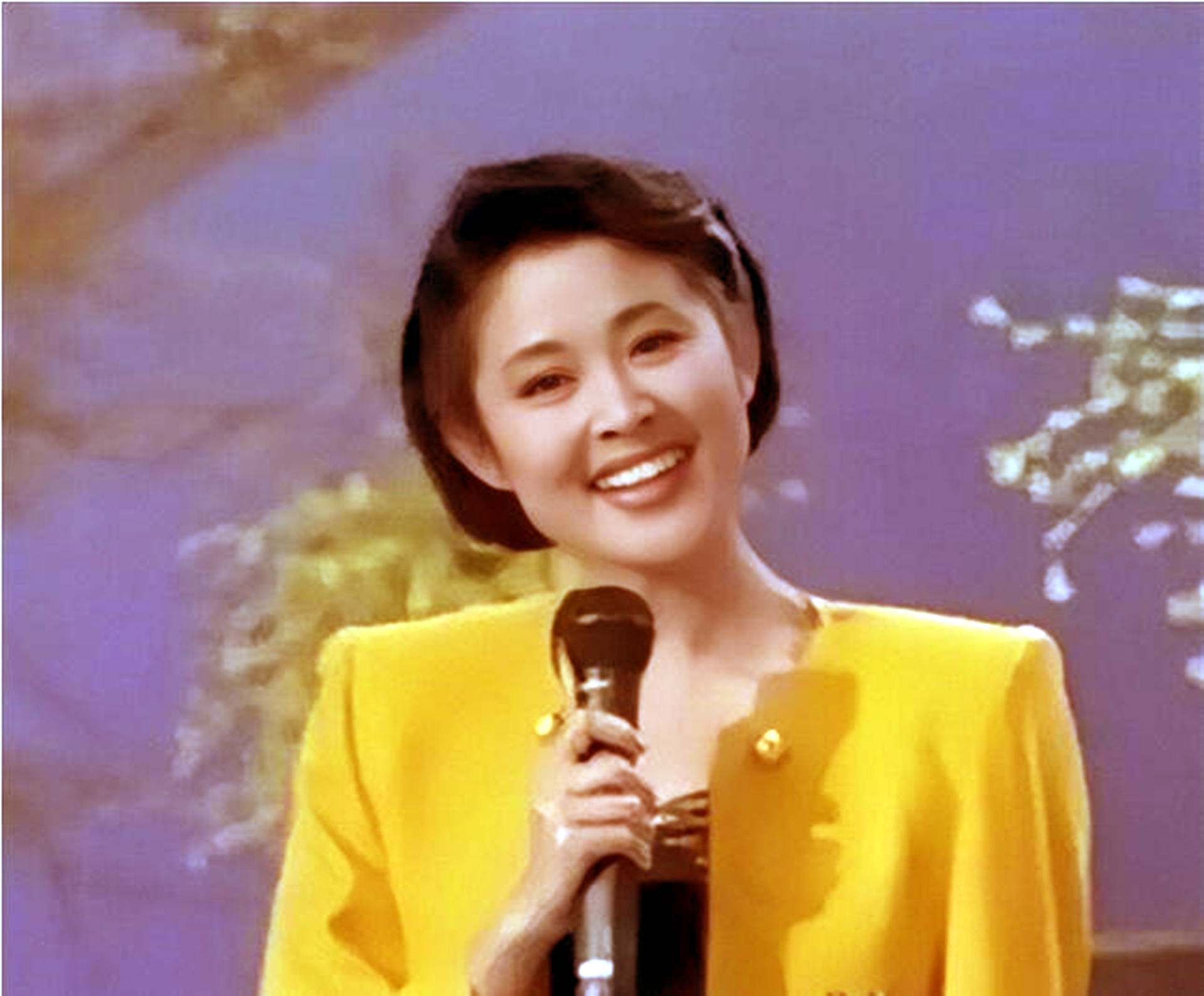 央视主持人倪萍:坎坷漂泊半生,终遇良人相守到白头