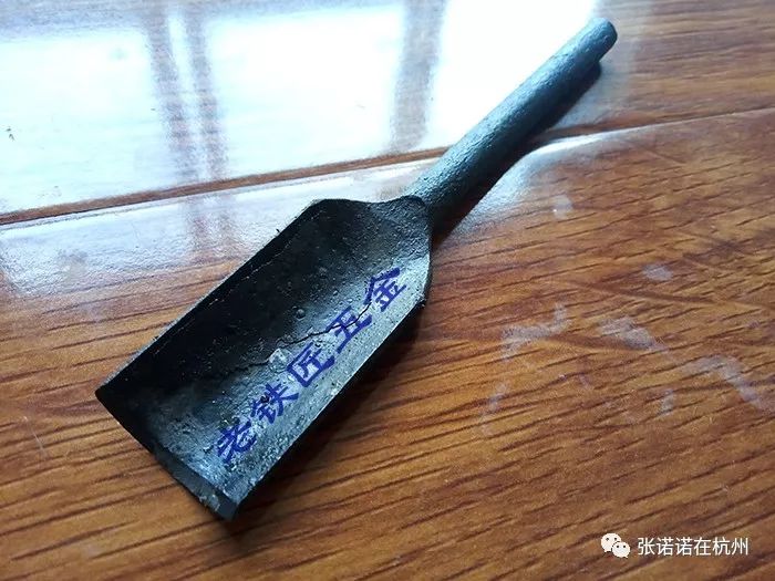 小镇旧事:疯子蒋三爷