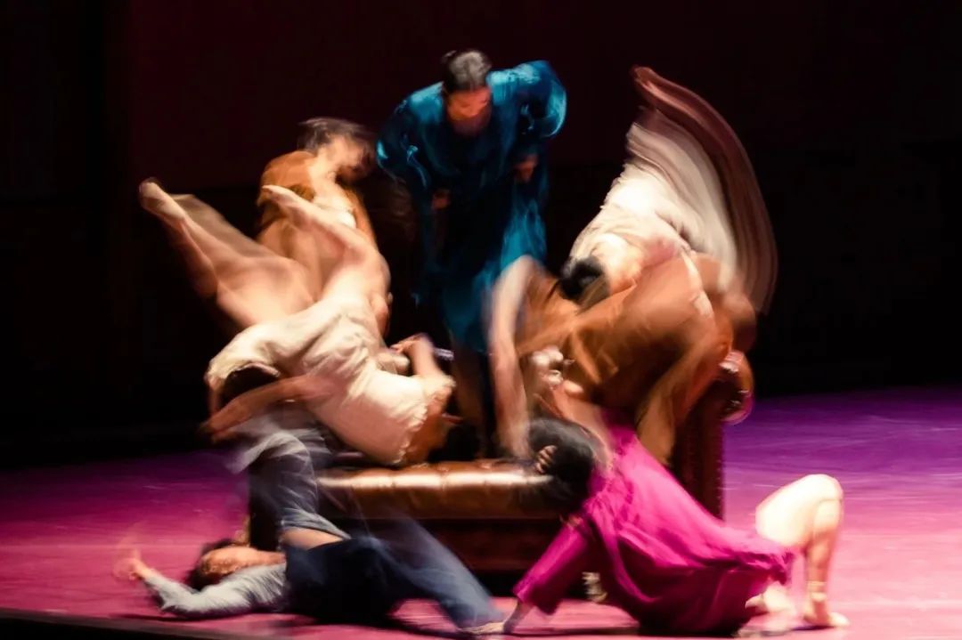 夏季巡演首站|看黎星,李艳超默契合作,舞剧《大饭店》七折热卖